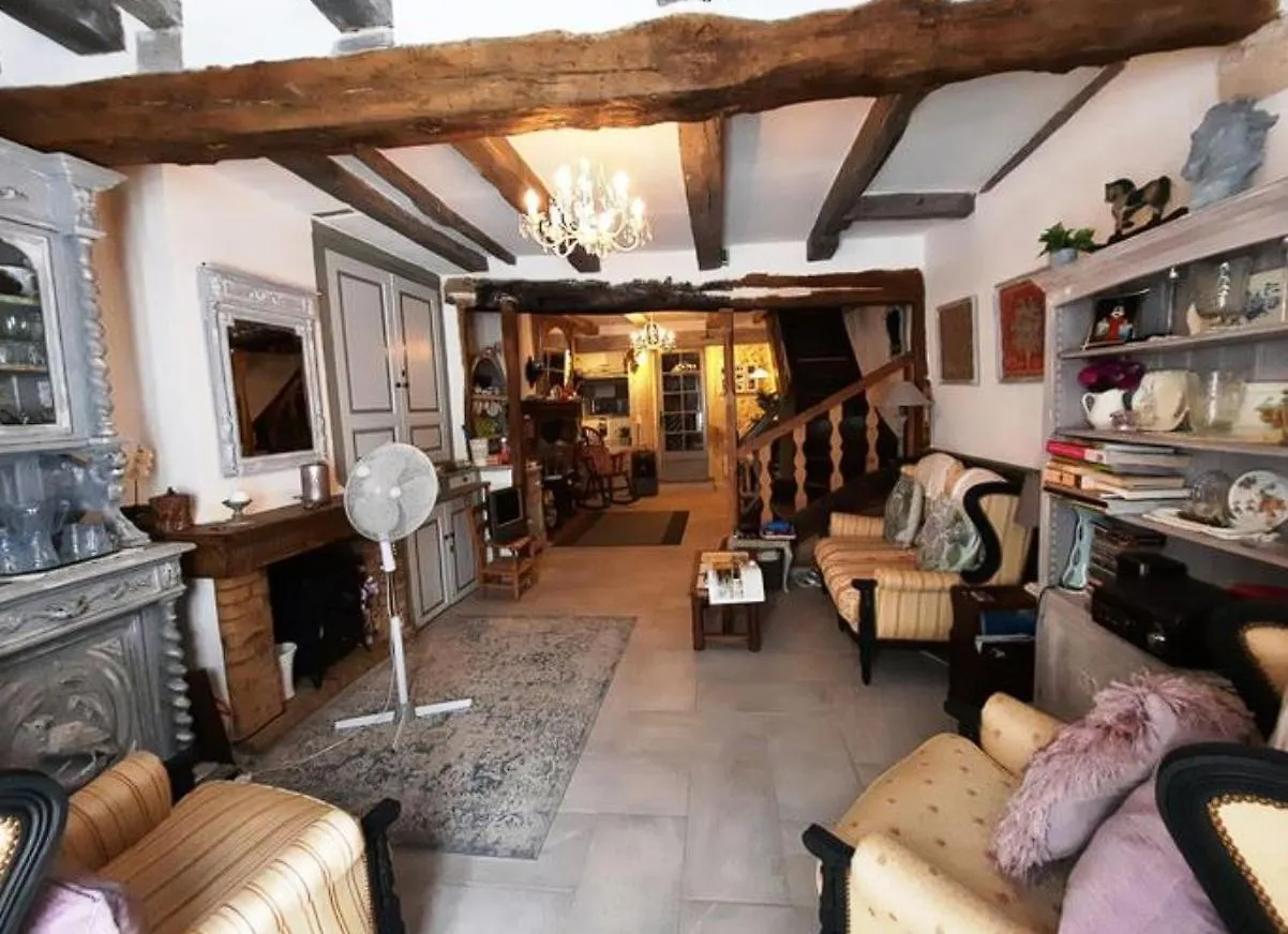 منزل للإقامة شقة Located In Historical Part Of Antibes !
