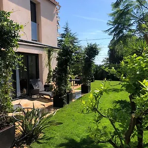 Elimia Piscine Privee & Chauffee Antibes