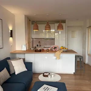  Apartment Port Vauban - 6pers - Terrasse - Parking